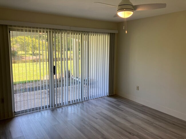 Building Photo - 2 Bedroom 2 Bathroom Condo in Calabash