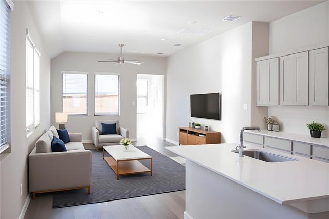 Building Photo - 3908 Nasworthy Dr