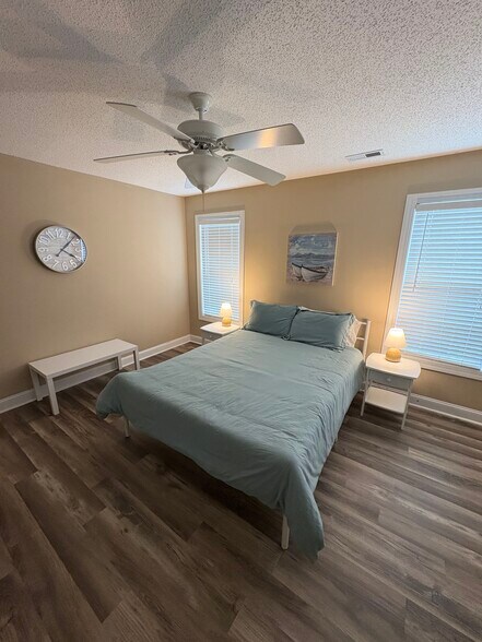 Building Photo - 2312 Saddleback Dr