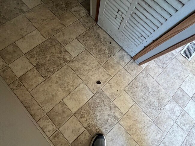 Building Photo - 885 William Vause Ln