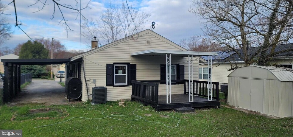 Building Photo - 419 Bethune Dr