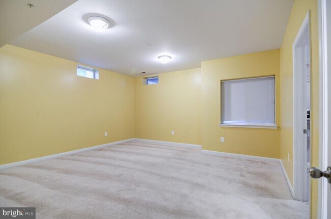 Building Photo - 3401 Eagle Ridge Dr