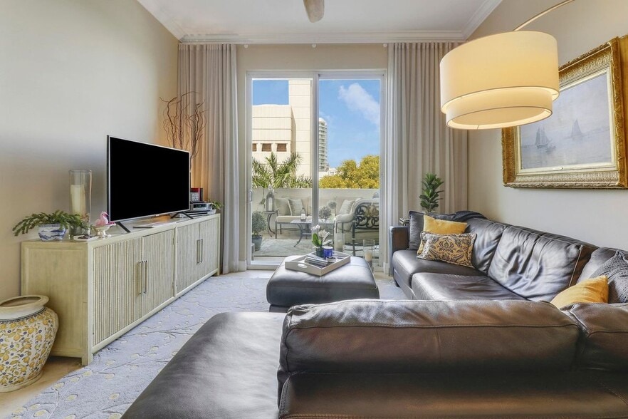 Building Photo - 600 S Dixie Hwy