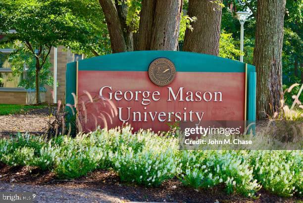 Building Photo - 10725 Maple St