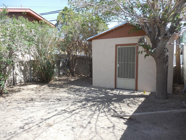 Building Photo - 1127 Del Norte St
