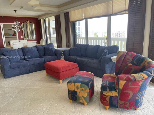 Building Photo - 3000 Island Blvd