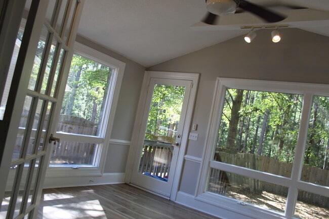 Building Photo - Northeast Columbia Spring Valley Rental