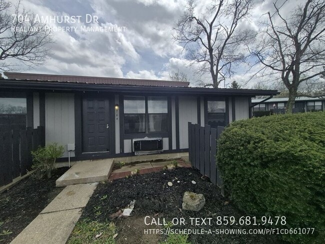 Building Photo - 704 Amhurst Dr