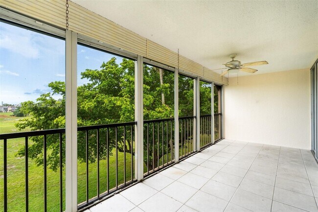 Building Photo - 260 NW 76th Ave