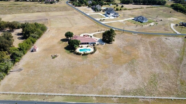 Building Photo - 127 Brushy Creek Trail