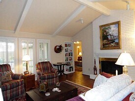 Building Photo - 2304 Canyon Valley Trl