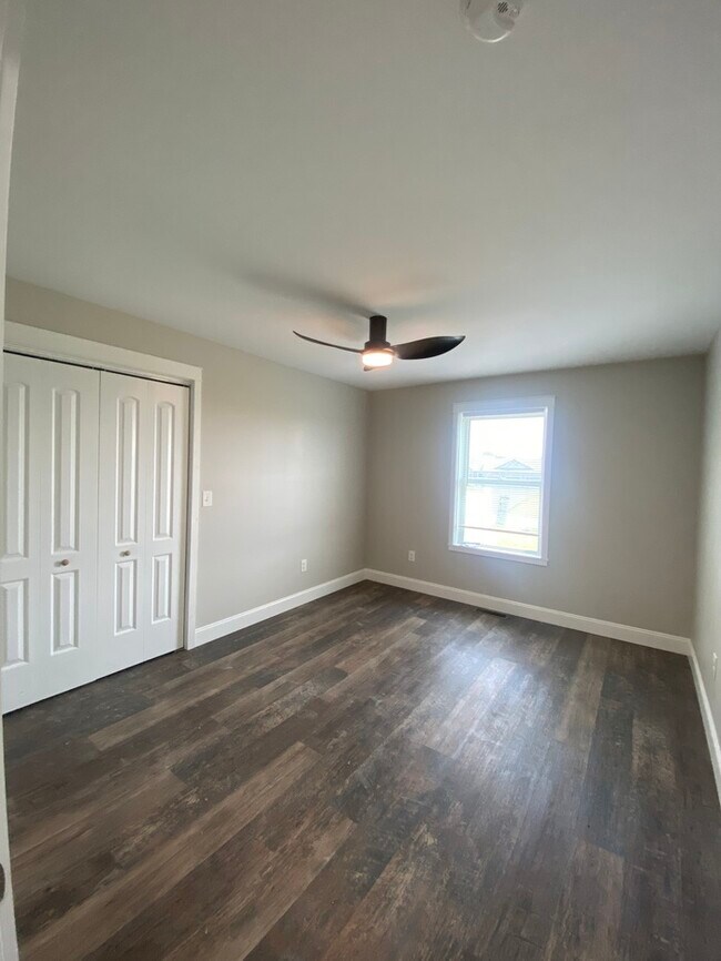 Building Photo - Brand new construction 5 bedroom 3 bath wi...
