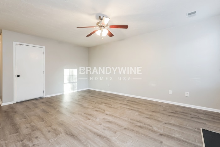 Building Photo - 10799 Misty Meadows Pl