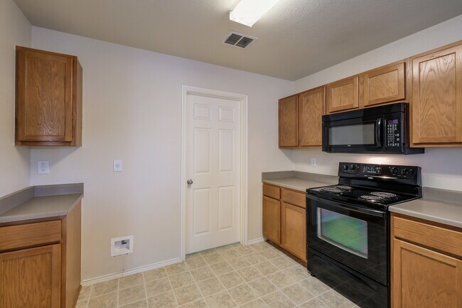 Building Photo - ***APPLICATION CURRENTLY UNDER REVIEW***MO...