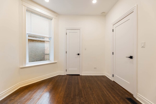 Building Photo - 1511 W Garfield Blvd