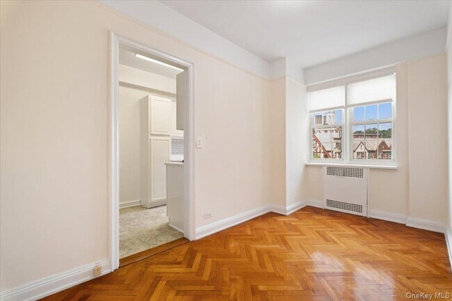 Building Photo - 45 Popham Rd
