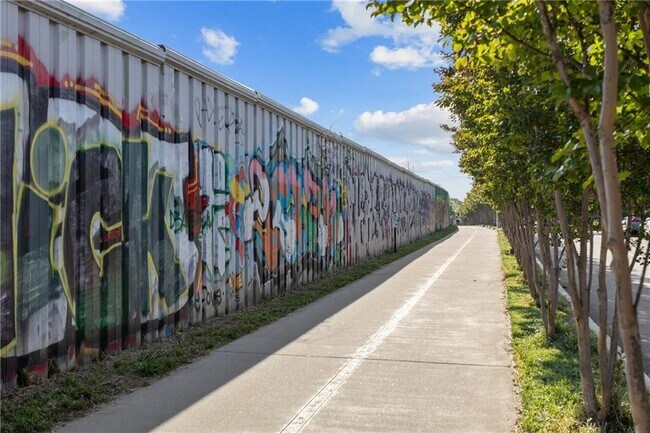 Building Photo - 791 Wylie St SE