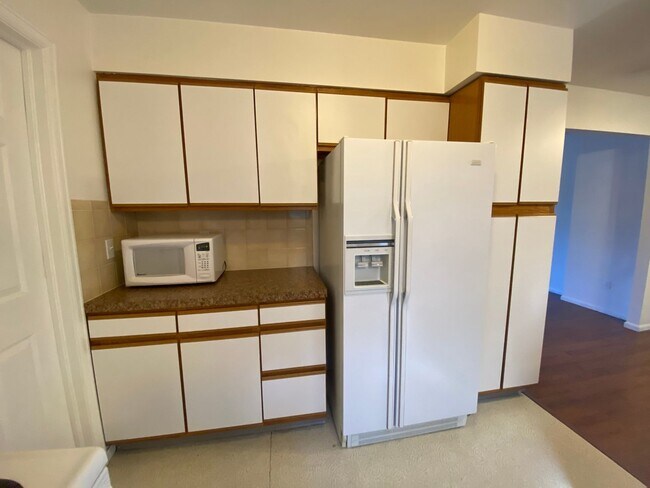 Building Photo - 2612 Somerville Ct