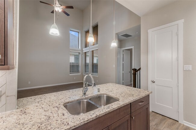 Building Photo - 4702 Primrose Valley Ln