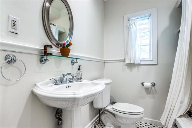 Building Photo - 5506 Ridgedale Ave