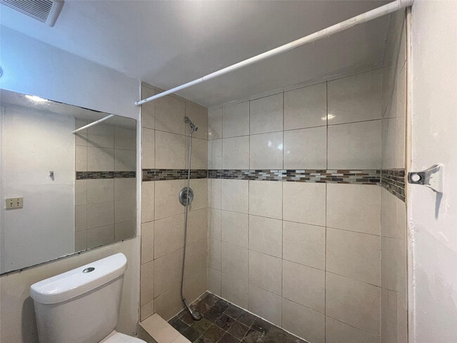 Building Photo - 3301 Spanish Moss Terrace