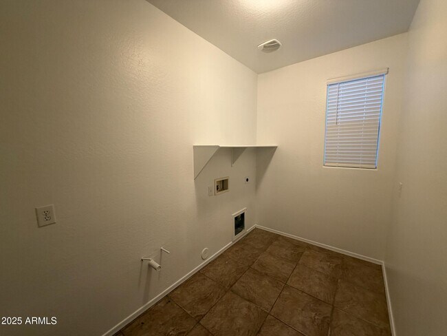 Building Photo - 1709 S Constellation Way