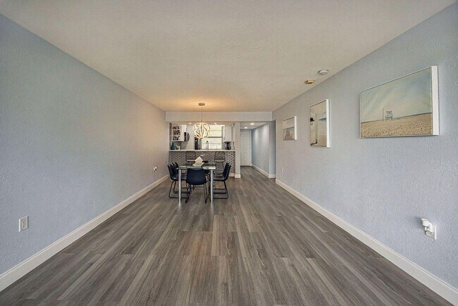 Building Photo - 3630 Whitehall Dr