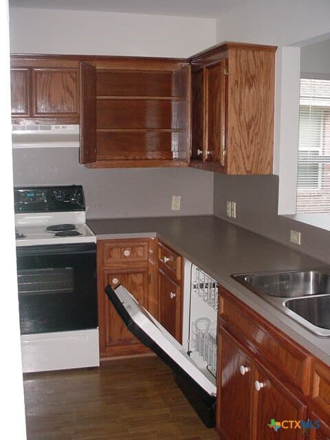 Building Photo - 104 Jocelyn Cir