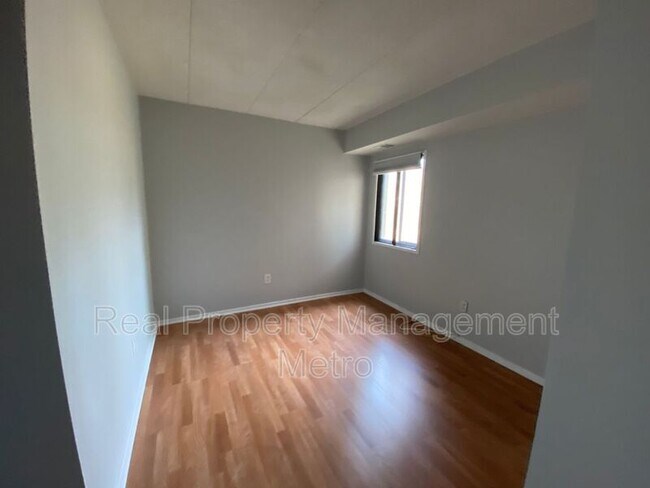 Building Photo - 5657 Harpers Farm Rd