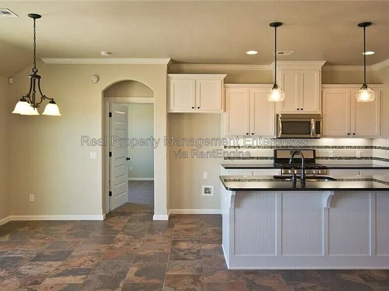 Building Photo - 18508 Maidstone Ln