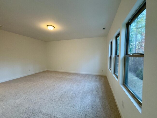 Building Photo - 2126 Maggie Vly Dr