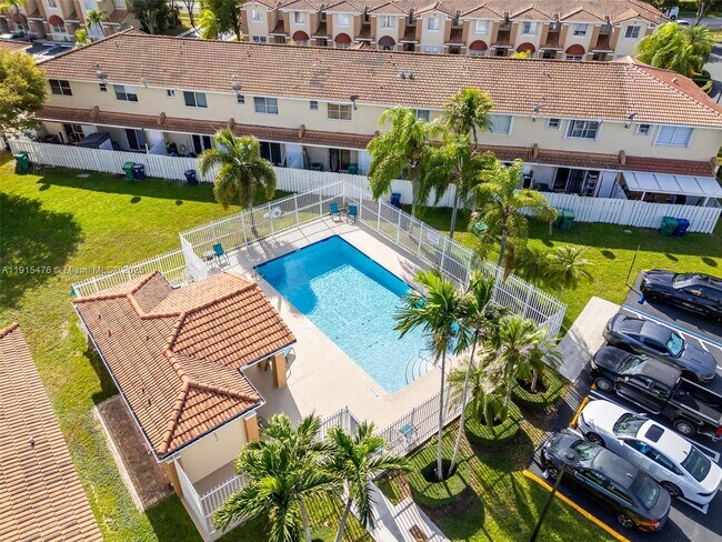 Building Photo - 6263 SW 139th Ave