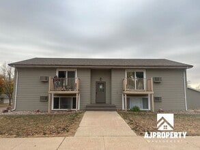 Building Photo - 2109 S Cleveland Ave