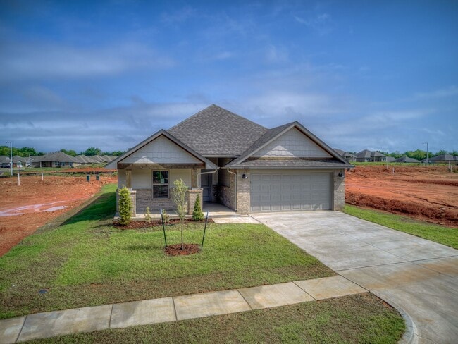 Building Photo - Brand New Home In Noble!