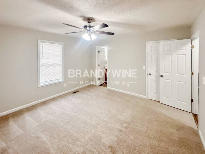 Building Photo - 700 Newport Dr