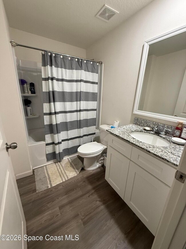 Building Photo - 487 Wiltshire Ave SW