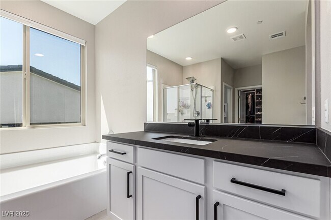 Building Photo - 9276 Marler St