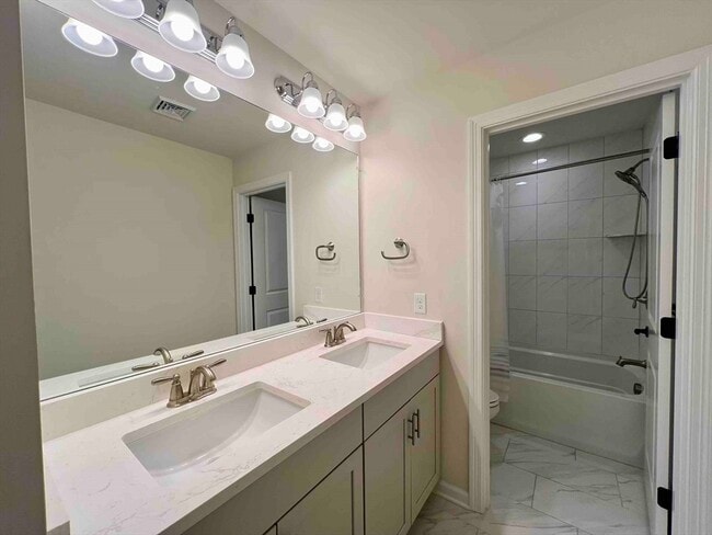 Building Photo - 3 Archer Dr