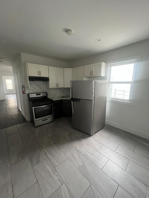 Building Photo - 877 S 14th St