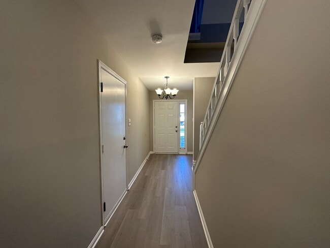 Building Photo - Charming 3 Bedroom/2.5 Bathroom Townhome with Attached Garage in Reisterstown, MD!