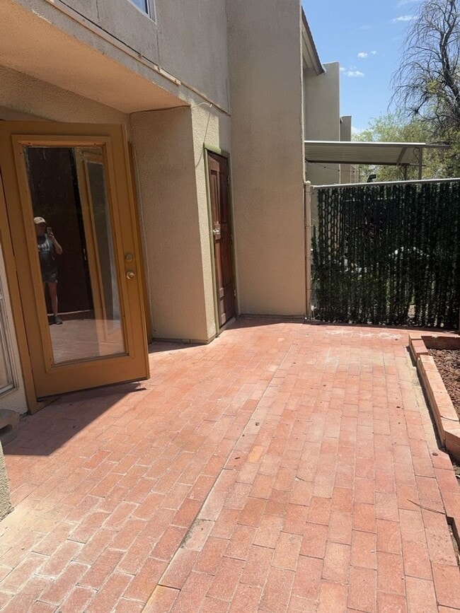 Building Photo - 3 Bed 2.5 Bath Pet-Friendly Retreat by The...