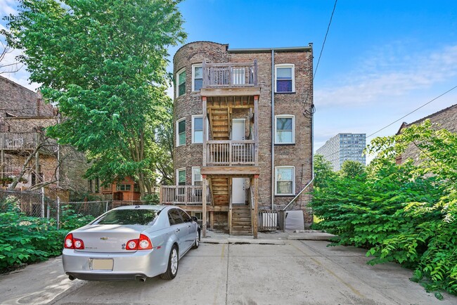 Building Photo - 4819 S Vincennes Ave