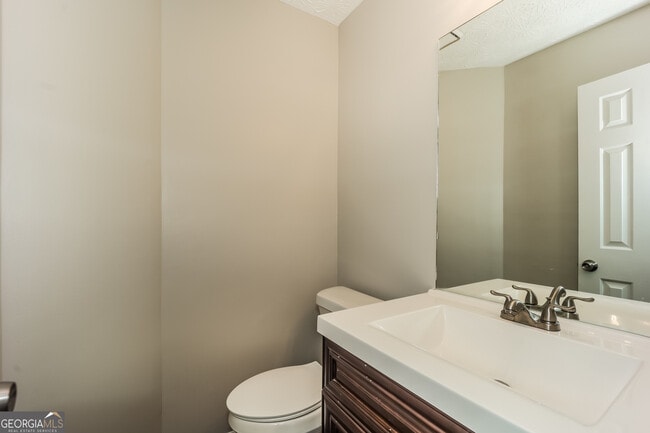 Building Photo - 8432 Cedar Creek Ridge