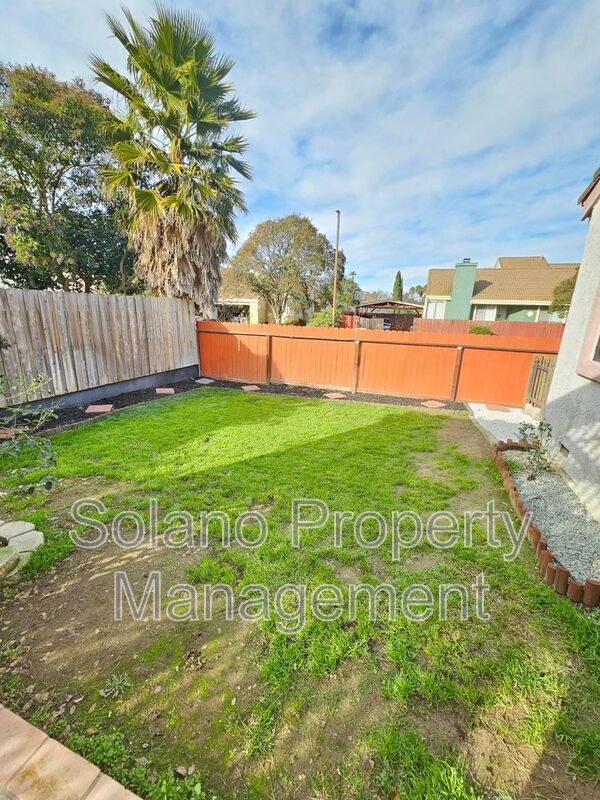 Building Photo - 246 Potrero St