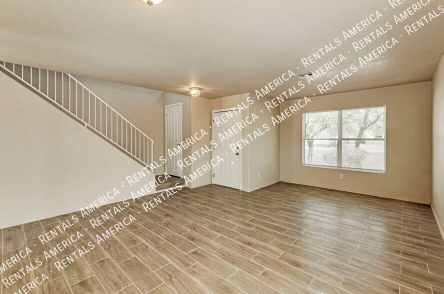 Building Photo - 6644 S SQUAWROOT Pl