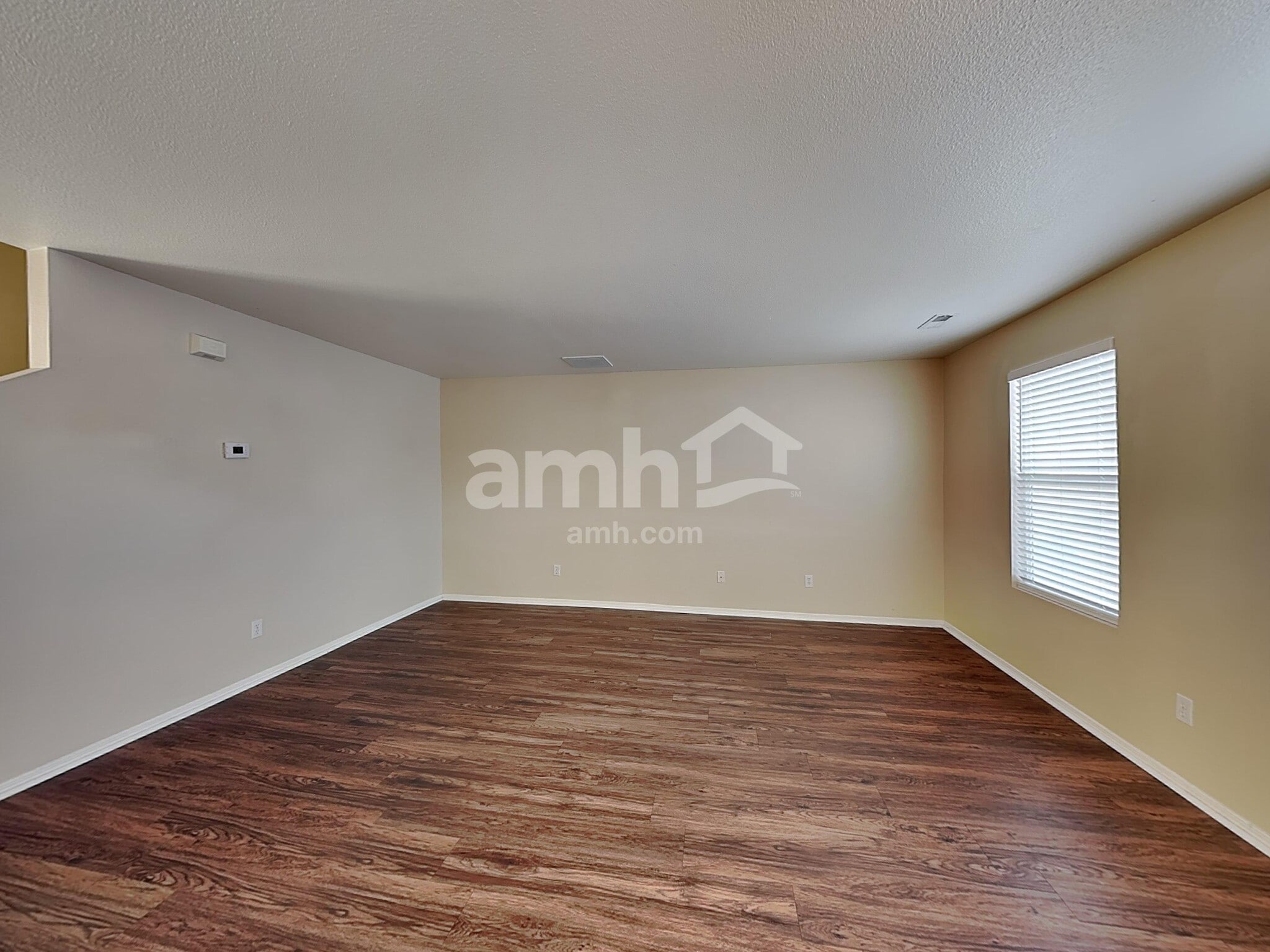 Building Photo - 2136 Summit Way