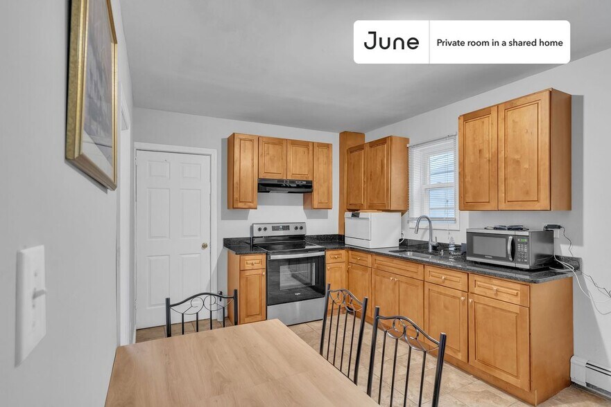 Building Photo - Room in Shared 5 bed/3 bath home