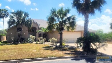 Building Photo - 15 Cypress Point Dr