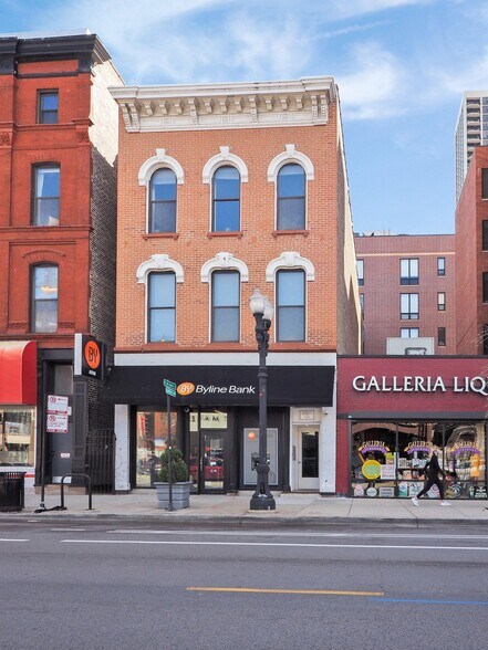 Building Photo - 1561 N Wells St