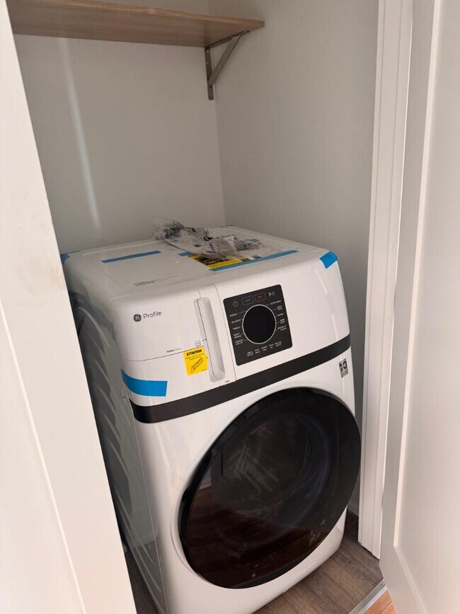 Building Photo - 2301 Haverford Rd